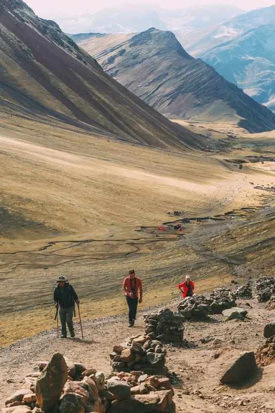 hike to rainbow mountain