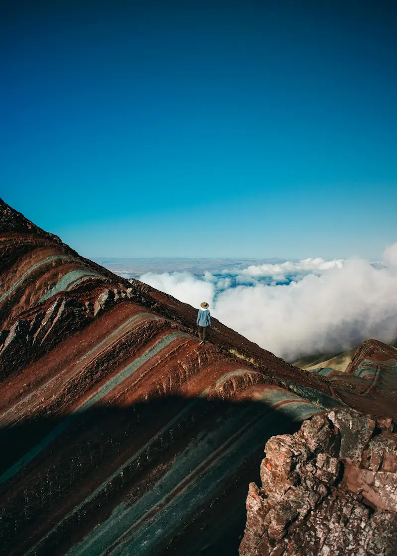 pallay punchu rainbow mountain tour