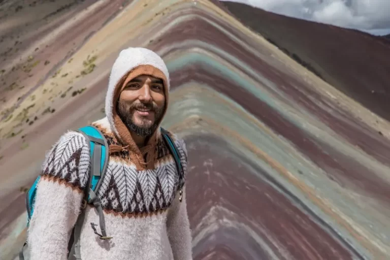best time to hike rainbow mountain vinicunca peru