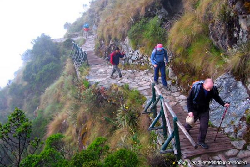 inca jungle trek to machu picchu