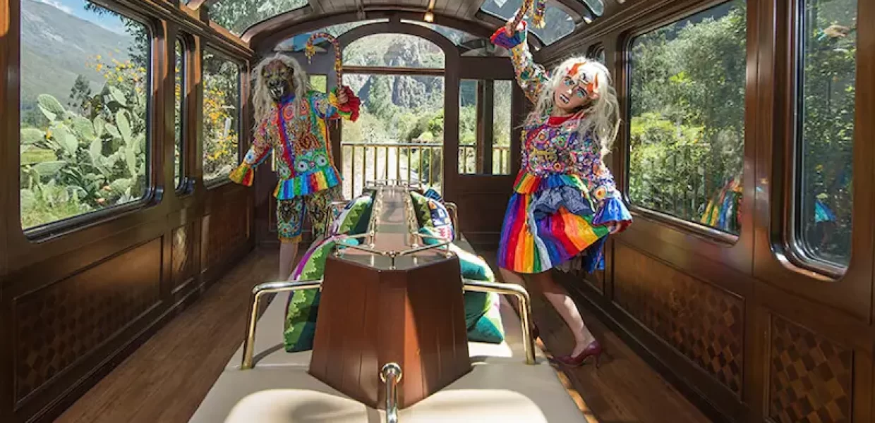 Vistadome observatory train to machu picchu