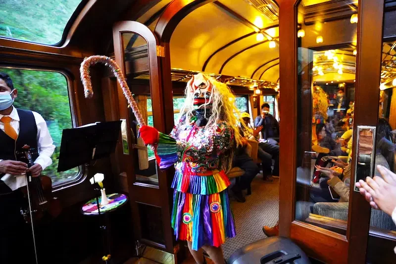 vistadome train to machu picchu